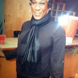 Meet your Posher, Joyce